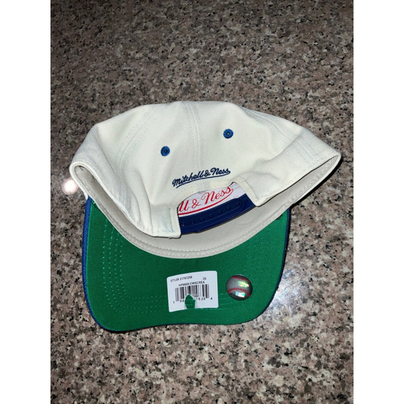 Mitchell & Ness Chicago White Sox SnapBack Hat - Picture 5 of 8